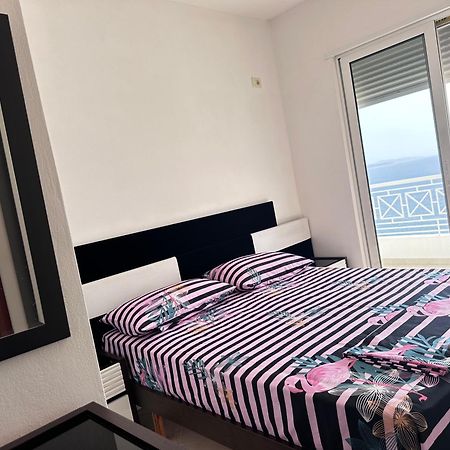 Tini Sea View Apartment Sarande Bagian luar foto