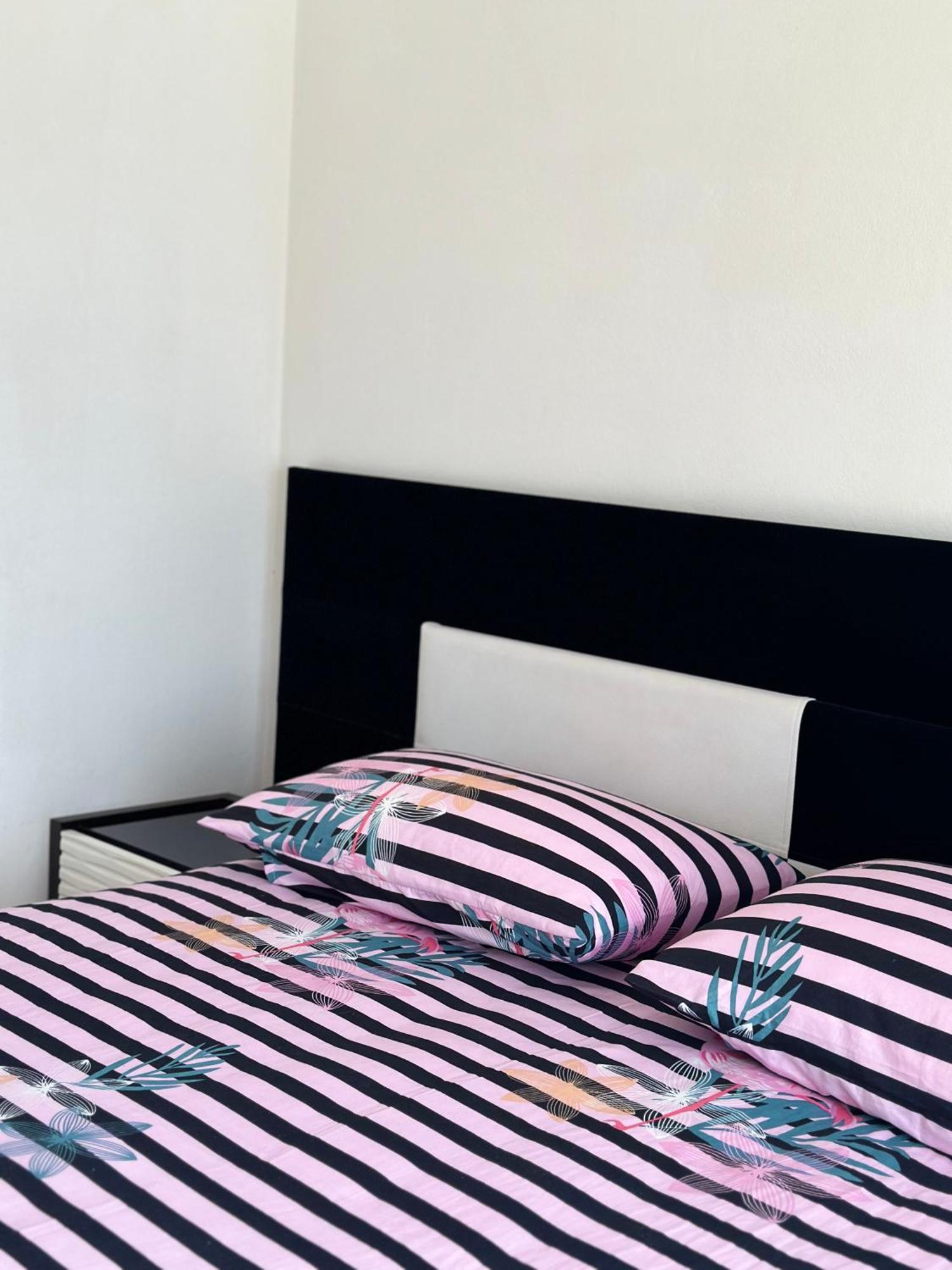 Tini Sea View Apartment Sarande Bagian luar foto