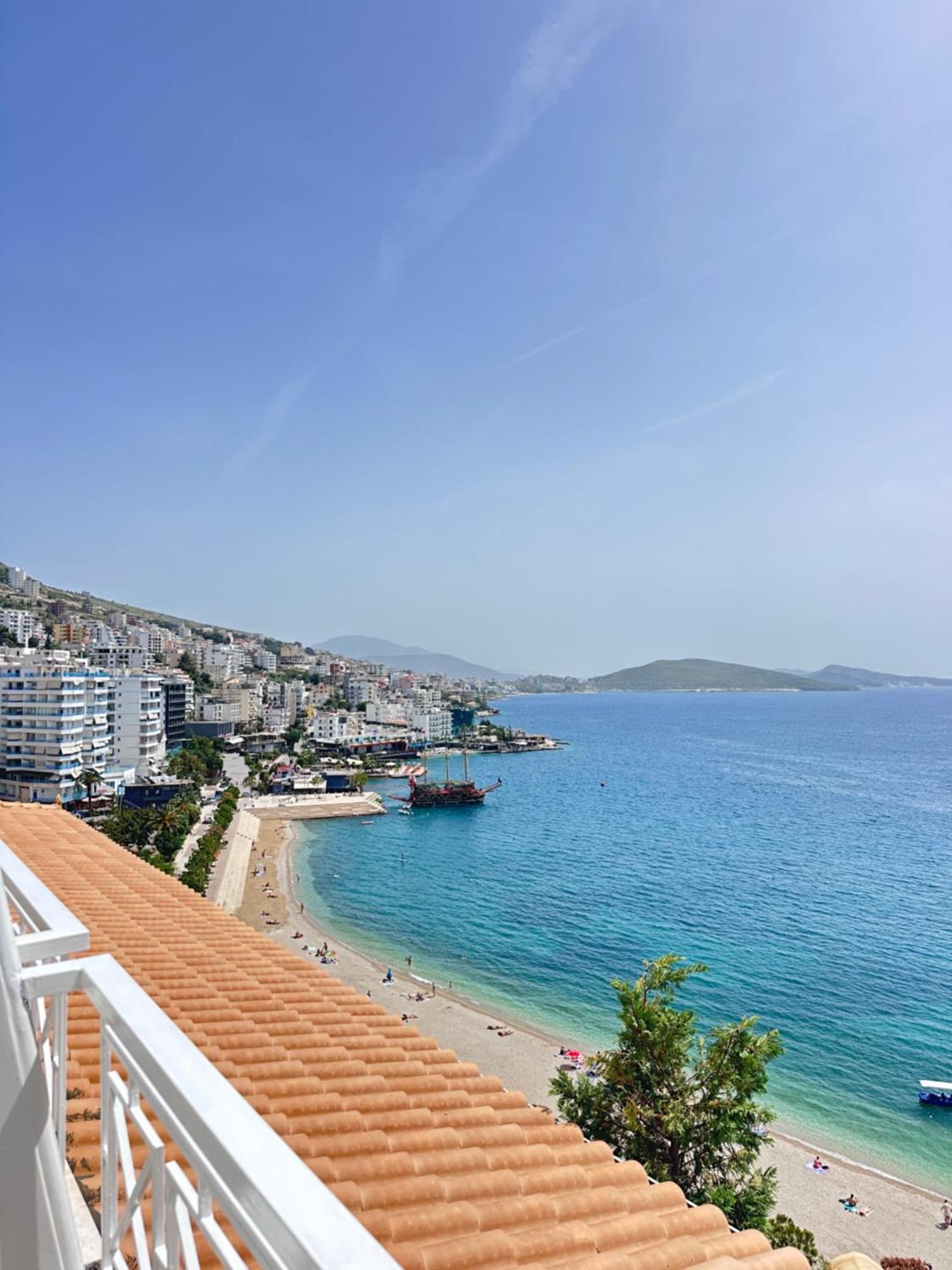 Tini Sea View Apartment Sarande Bagian luar foto